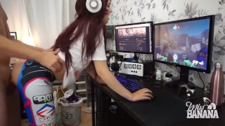 Teen Gamer Girl Gets a Creampie