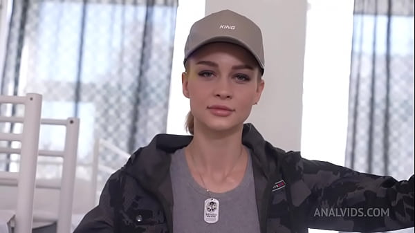 Soldier Loren Strawberry – Violation of the military regulations ! Hard Anal Punishment NRX108