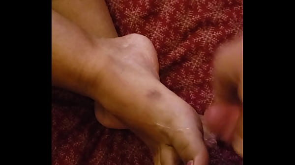 Cum all over her feet