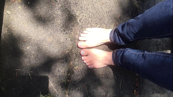 Elizabeth’s Dirty Feet