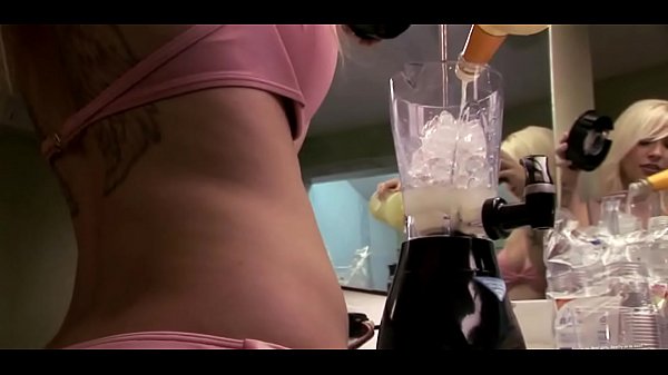 Men satisfy their sexy gfs
